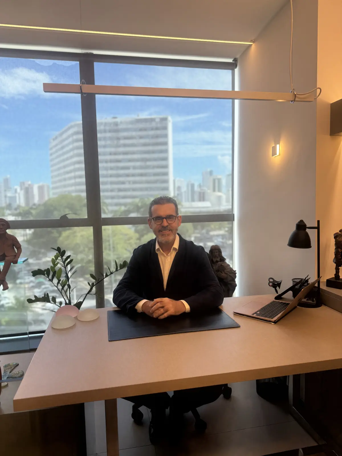 Dr. Fábio Dias - Consultório em Boa Viagem, Recife